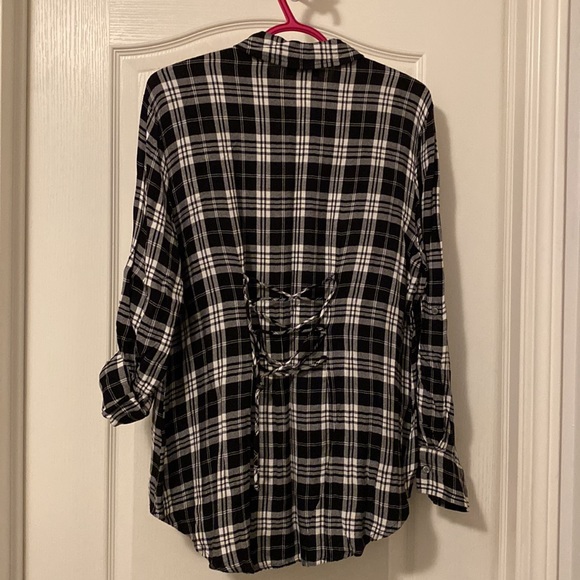 Black & white checkered button up top - Picture 2 of 5